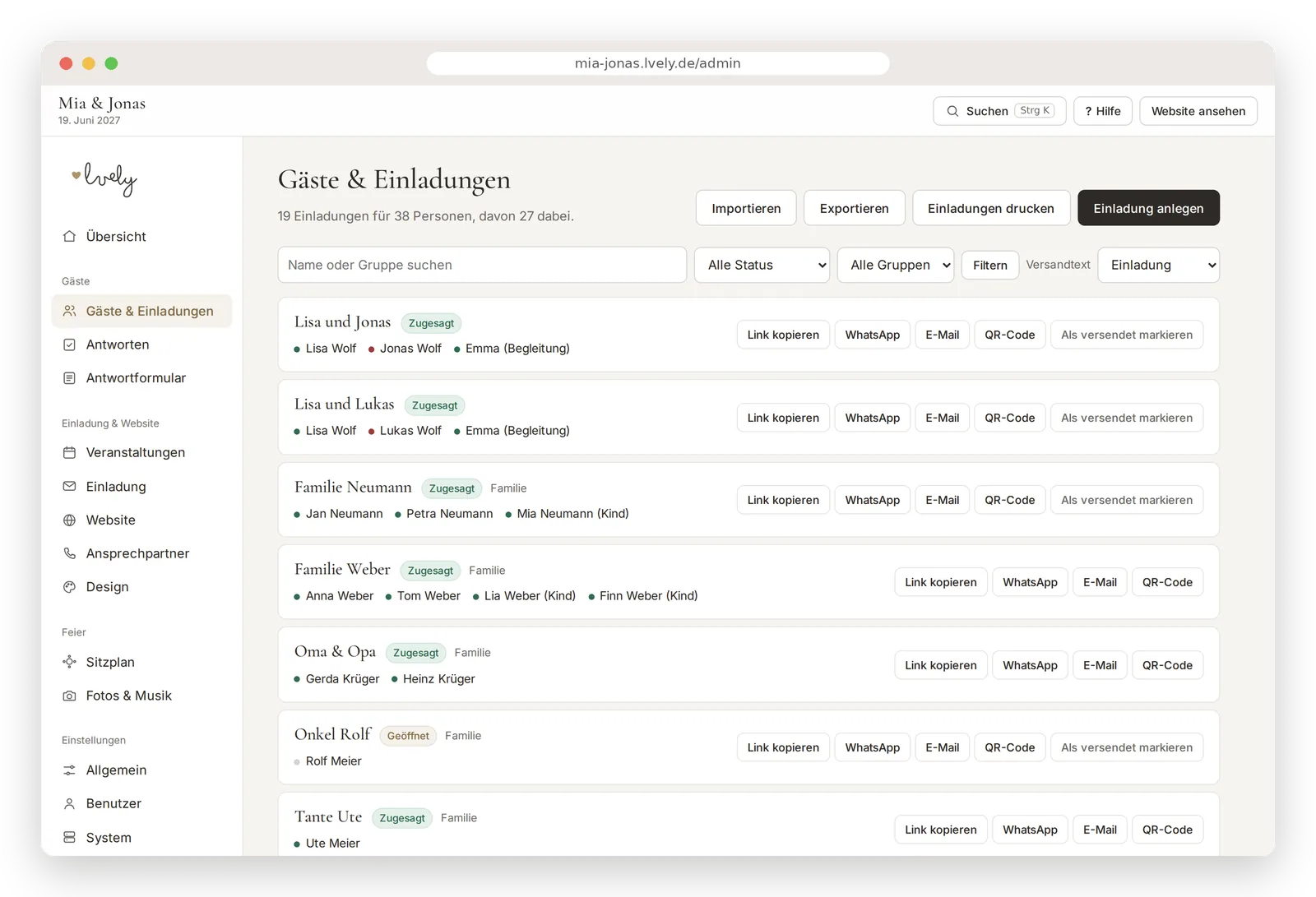 Gästeliste mit Versandstatus und Buttons für WhatsApp und E-Mail